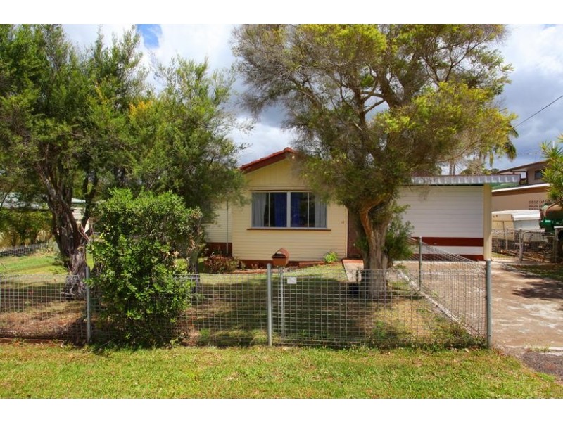 12 Hillcrest Avenue, Nambour QLD 4560