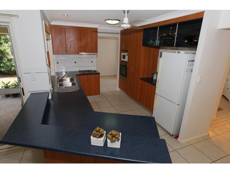 35 Petigrain Avenue, Palmwoods QLD 4555