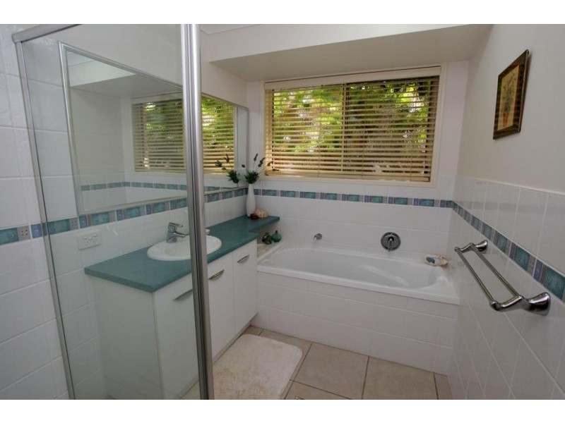 35 Petigrain Avenue, Palmwoods QLD 4555