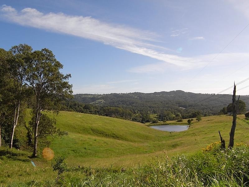 522 Hunchy Road, Hunchy QLD 4555