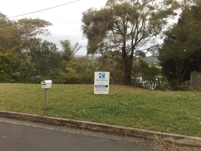 6 Maple Ave, Mapleton QLD 4560