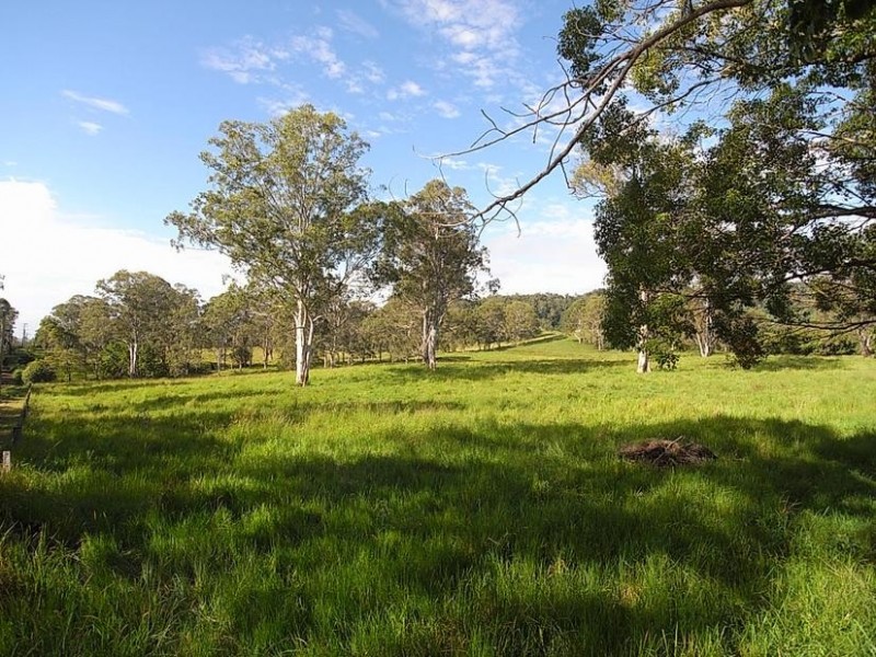 541 Hunchy Road, Hunchy QLD 4555