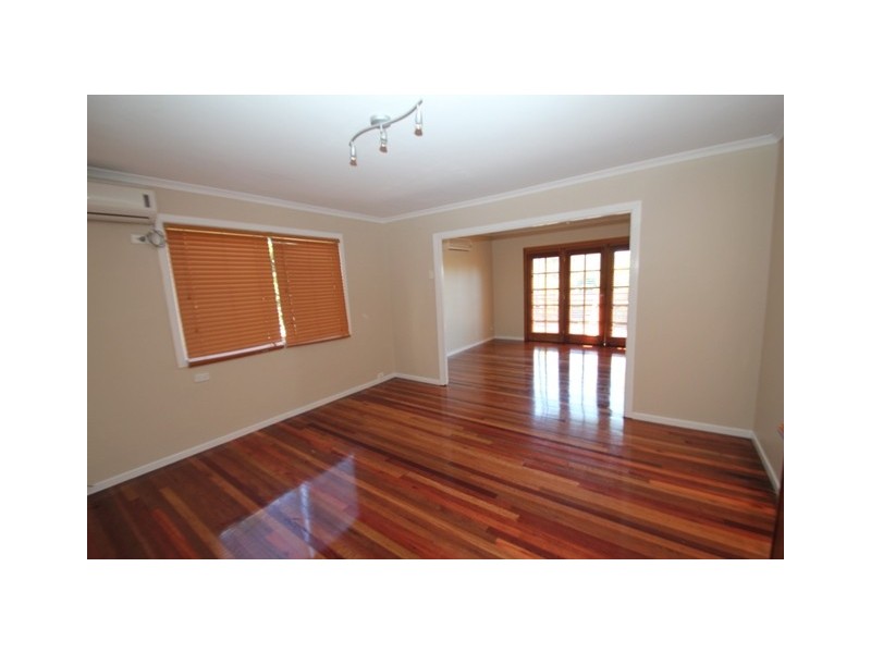 93 Perwillowen Rd, Burnside QLD 4560