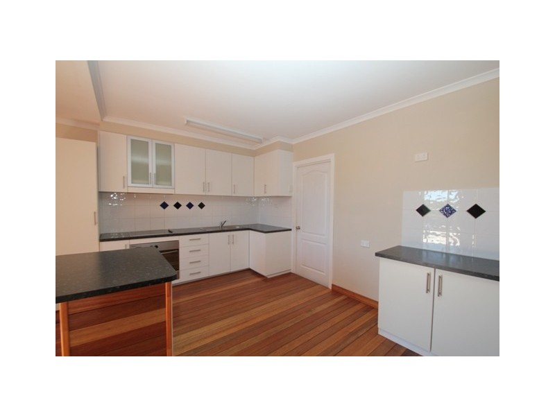 93 Perwillowen Rd, Burnside QLD 4560