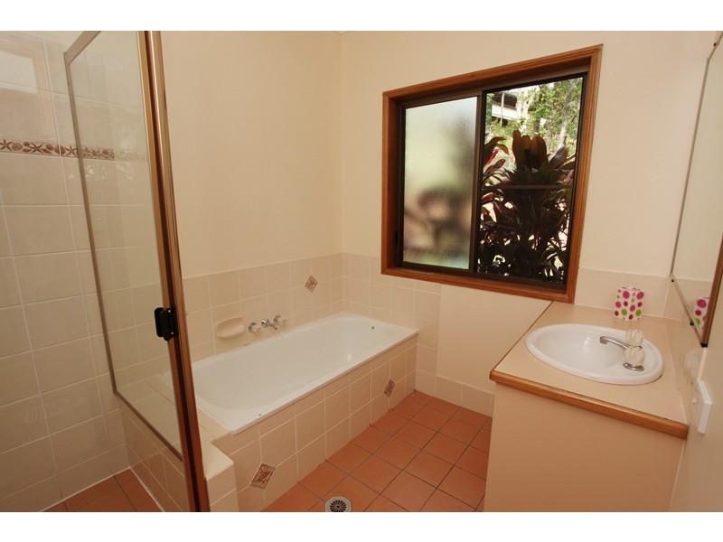 84 Thomson Valley Rd, Valdora QLD 4561