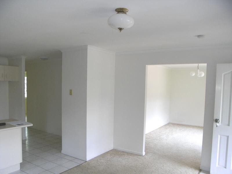 1/18 Sapphire Drive, Nambour QLD 4560