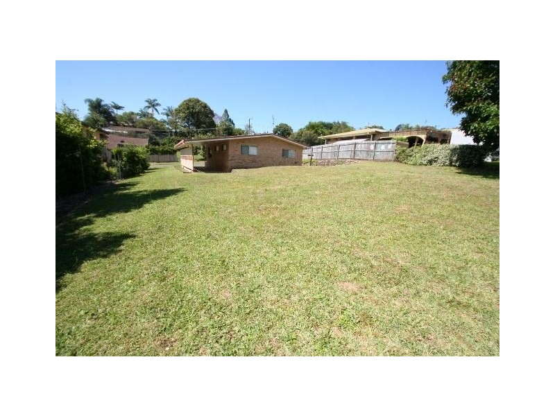 4 Bonney Street, Nambour QLD 4560