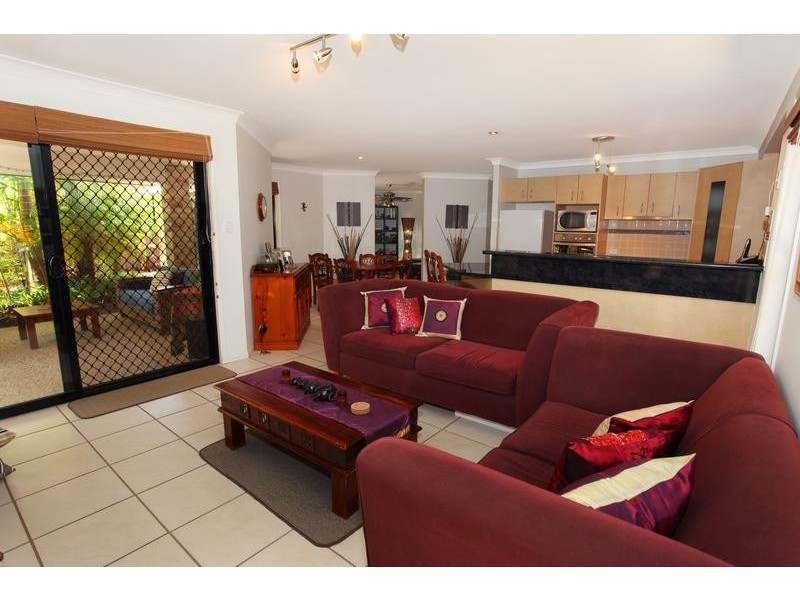 20 Petigrain Avenue, Palmwoods QLD 4555