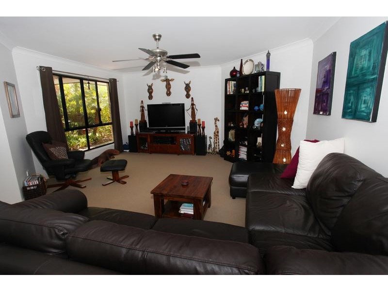20 Petigrain Avenue, Palmwoods QLD 4555