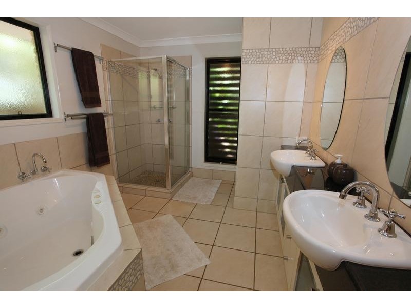20 Petigrain Avenue, Palmwoods QLD 4555
