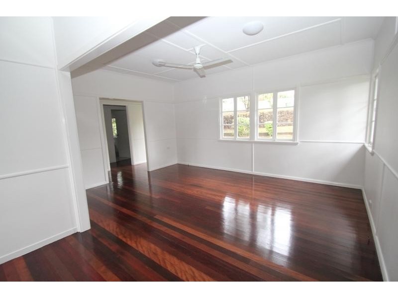 32 Oxleigh Crescent, Nambour QLD 4560