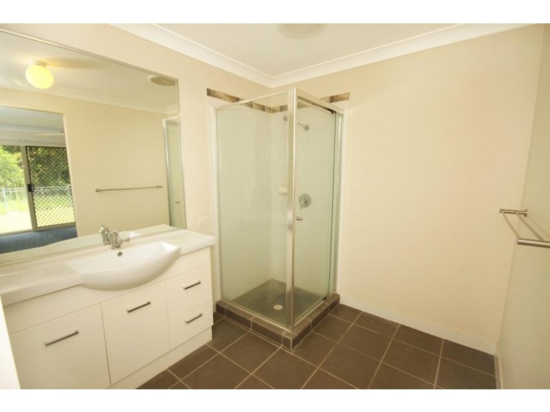 5 Pollys Place, Nambour QLD 4560