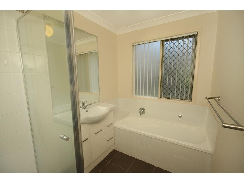 5 Pollys Place, Nambour QLD 4560