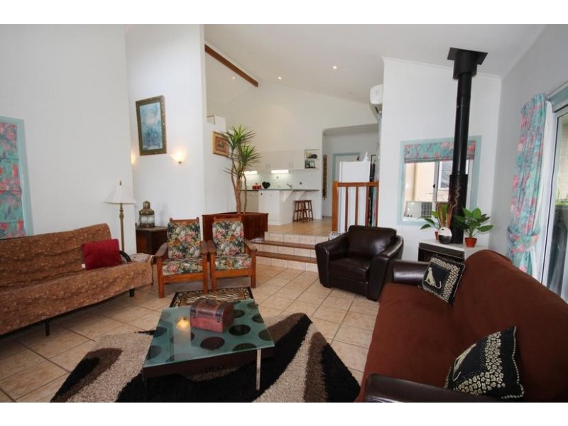 6 Coral Court, Nambour QLD 4560