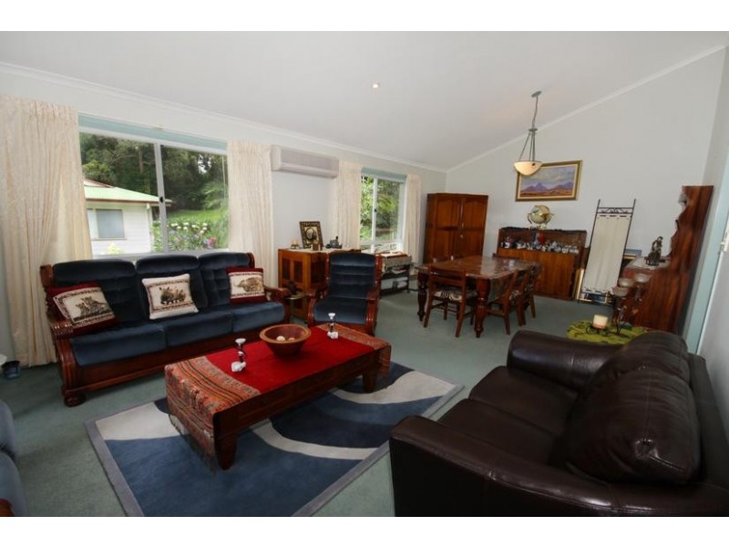 6 Coral Court, Nambour QLD 4560