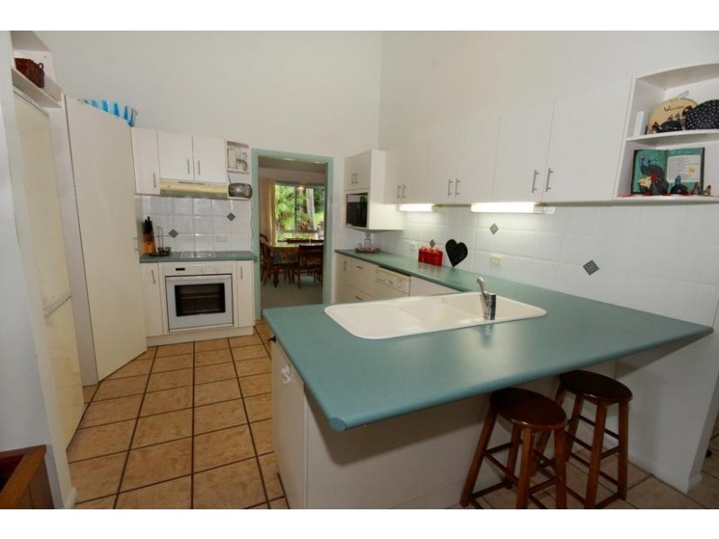6 Coral Court, Nambour QLD 4560