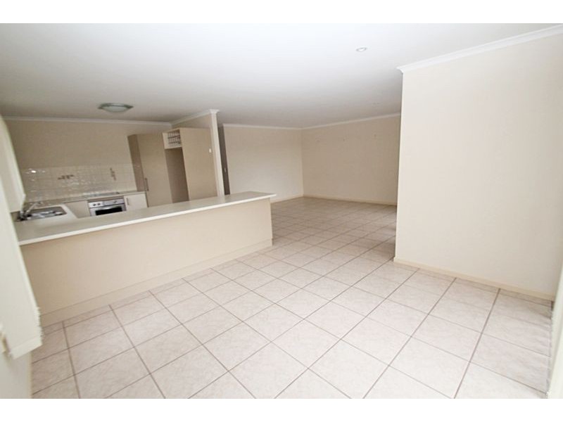 1/13 Dalzell Crt, Nambour QLD 4560