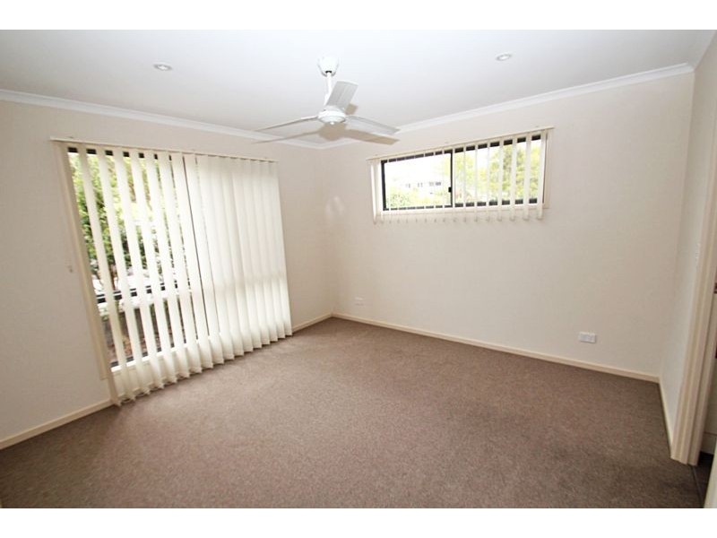 1/13 Dalzell Crt, Nambour QLD 4560