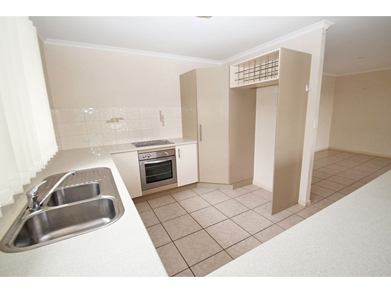 1/13 Dalzell Crt, Nambour QLD 4560