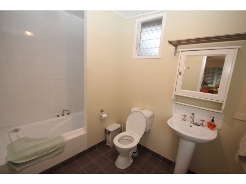 28 Bade Street, Nambour QLD 4560