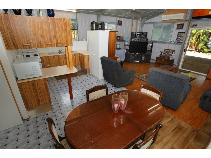 210 Towen Mount Rd, Towen Mountain QLD 4560