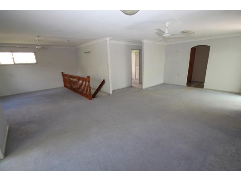 17 Elizabeth Way, Nambour QLD 4560