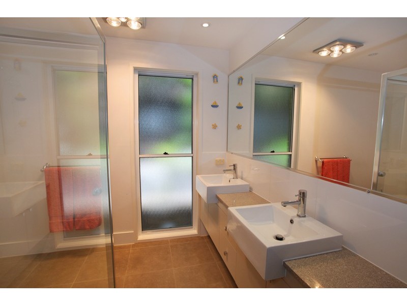 8 Red Ash Crt, Palmwoods QLD 4555