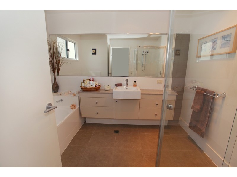 8 Red Ash Crt, Palmwoods QLD 4555