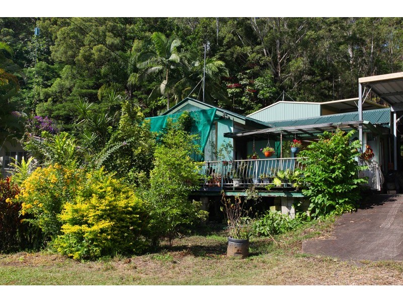 10 Petrie Creek Rd, Nambour QLD 4560