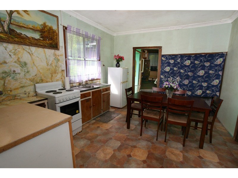 10 Petrie Creek Rd, Nambour QLD 4560