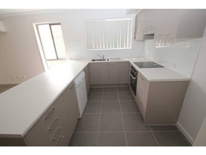 11 Expectation Ct, Nambour QLD 4560