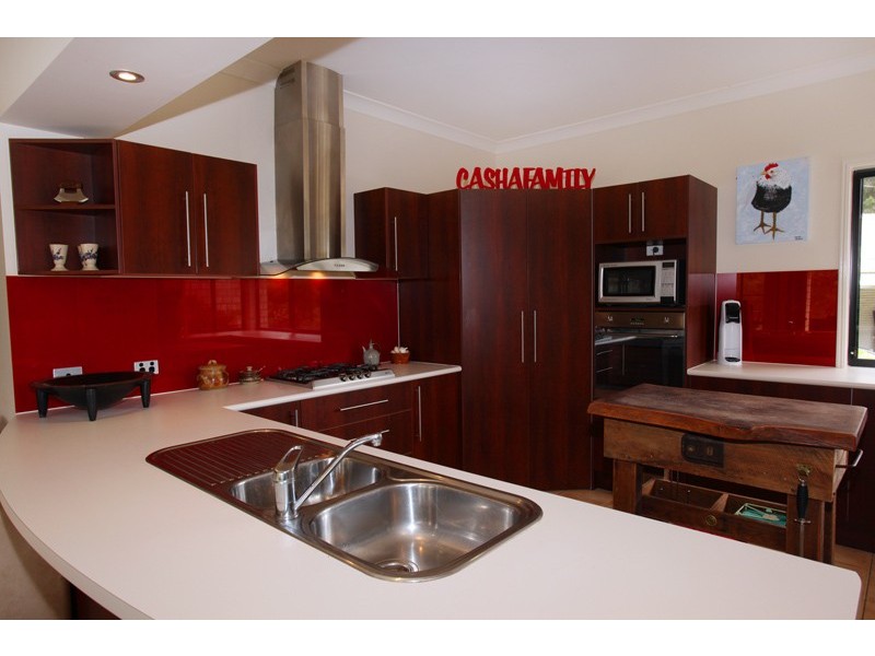6 Towen Mount Rd, Towen Mountain QLD 4560