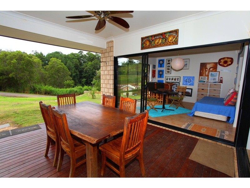 6 Towen Mount Rd, Towen Mountain QLD 4560