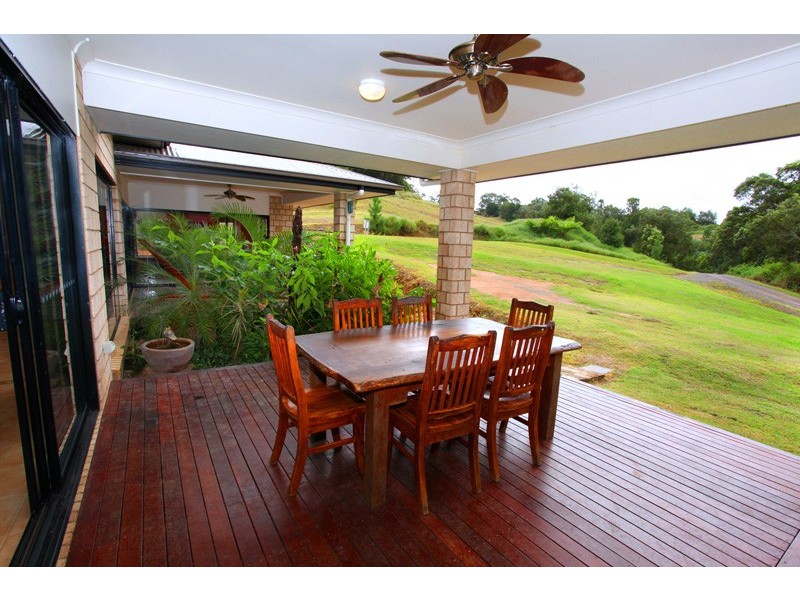 6 Towen Mount Rd, Towen Mountain QLD 4560