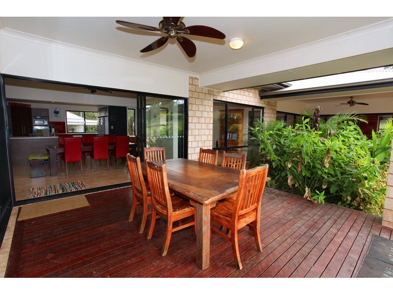 6 Towen Mount Rd, Towen Mountain QLD 4560