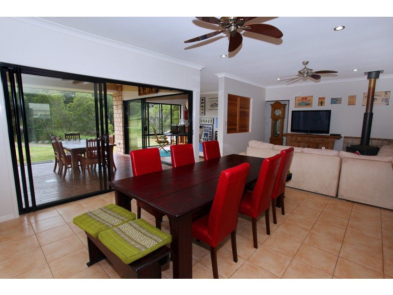 6 Towen Mount Rd, Towen Mountain QLD 4560