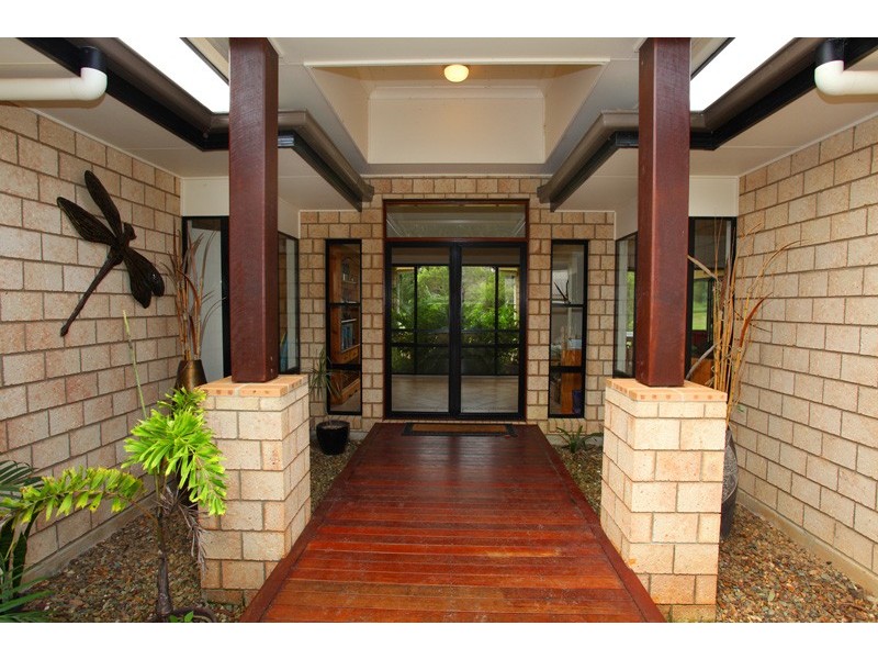 6 Towen Mount Rd, Towen Mountain QLD 4560