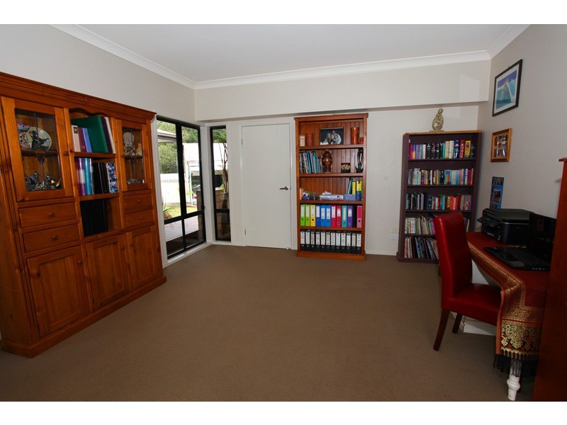6 Towen Mount Rd, Towen Mountain QLD 4560