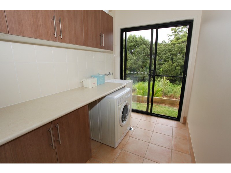 6 Towen Mount Rd, Towen Mountain QLD 4560