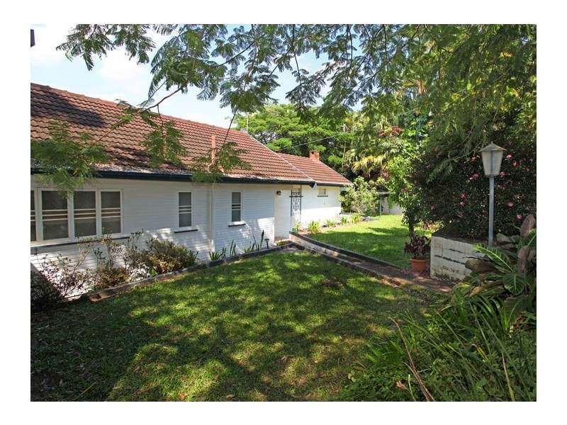 27 Netherton St, Nambour QLD 4560