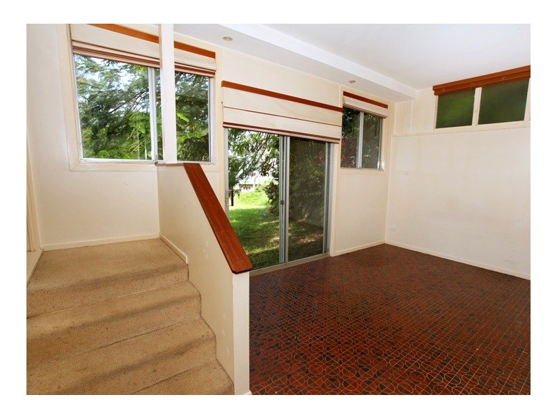 27 Netherton St, Nambour QLD 4560