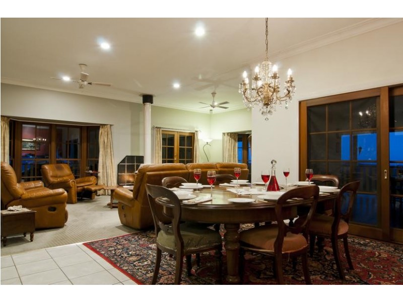 140 Kirbys Rd, Palmwoods QLD 4555