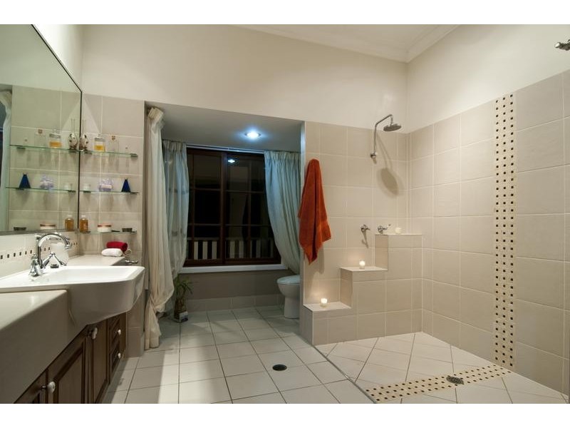 140 Kirbys Rd, Palmwoods QLD 4555