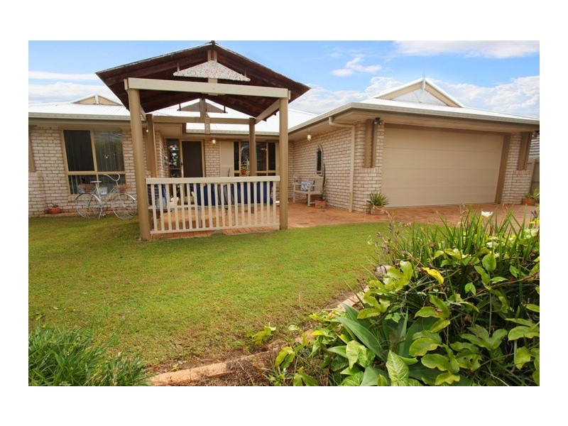 16 Petigrain Ave, Palmwoods QLD 4555