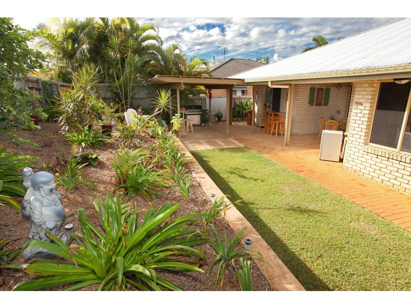 16 Petigrain Ave, Palmwoods QLD 4555