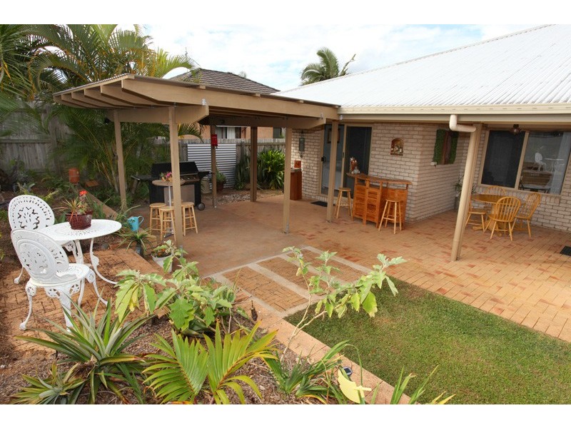 16 Petigrain Ave, Palmwoods QLD 4555