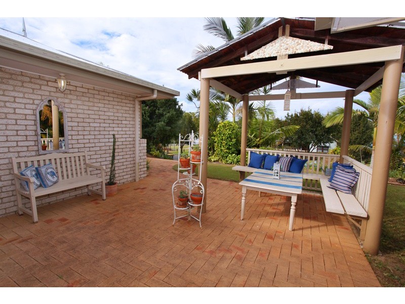 16 Petigrain Ave, Palmwoods QLD 4555