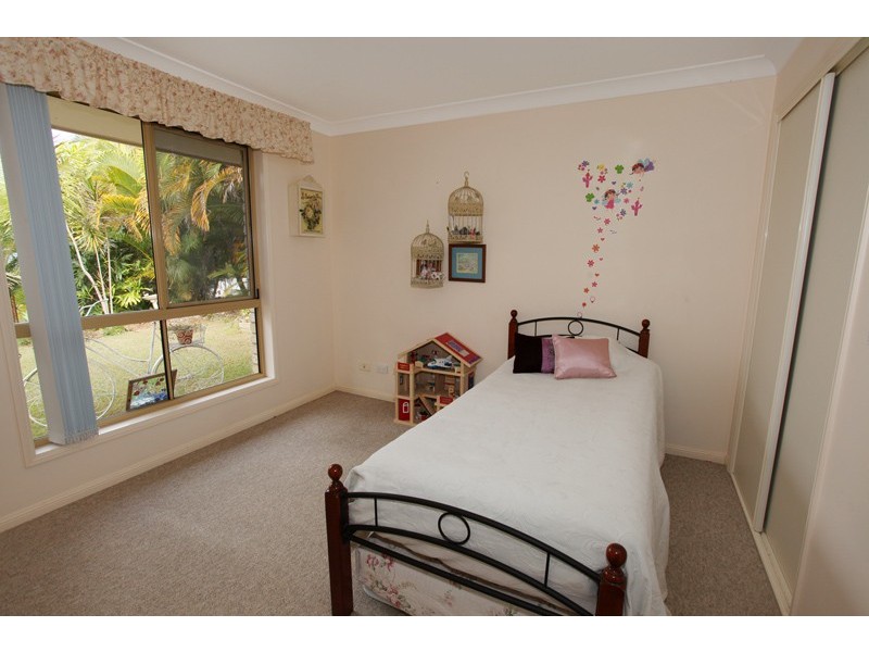 16 Petigrain Ave, Palmwoods QLD 4555