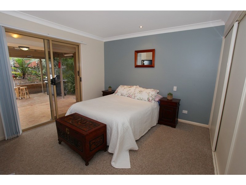 16 Petigrain Ave, Palmwoods QLD 4555