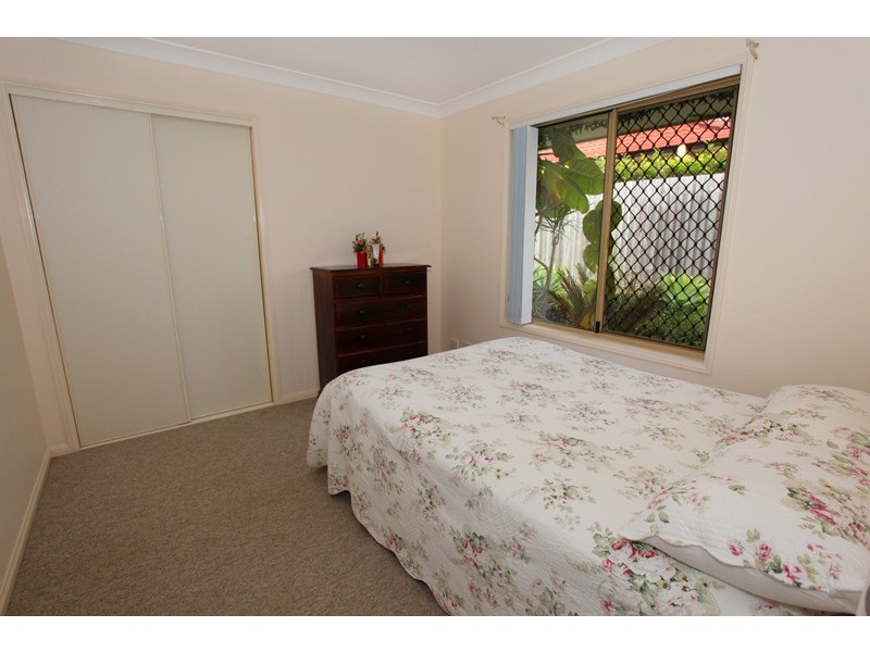 16 Petigrain Ave, Palmwoods QLD 4555